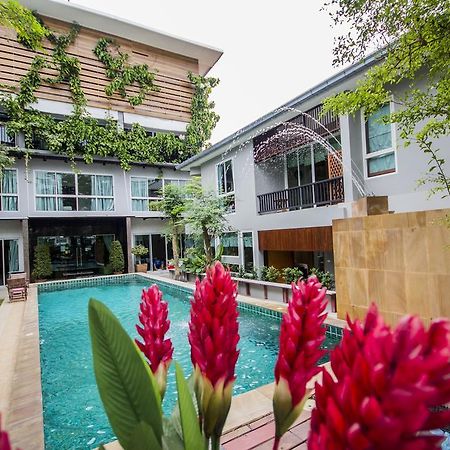 ตำหนักวิลล่า 10 ห้องนอน พร้อมสระว่ายน้ำส่วนตัว Ban Nong Tabaek Exterior photo