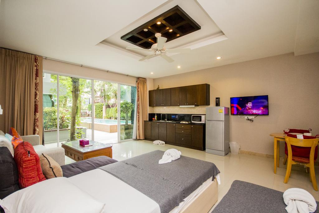 ตำหนักวิลล่า 10 ห้องนอน พร้อมสระว่ายน้ำส่วนตัว Ban Nong Tabaek Exterior photo