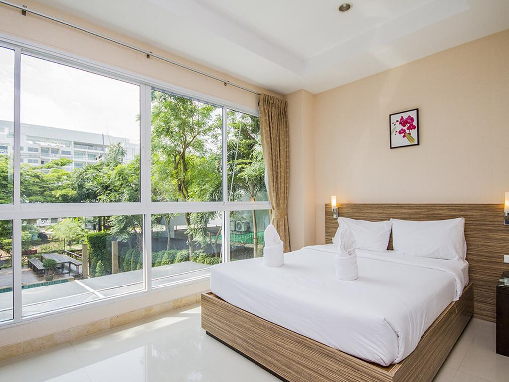 ตำหนักวิลล่า 10 ห้องนอน พร้อมสระว่ายน้ำส่วนตัว Ban Nong Tabaek Exterior photo