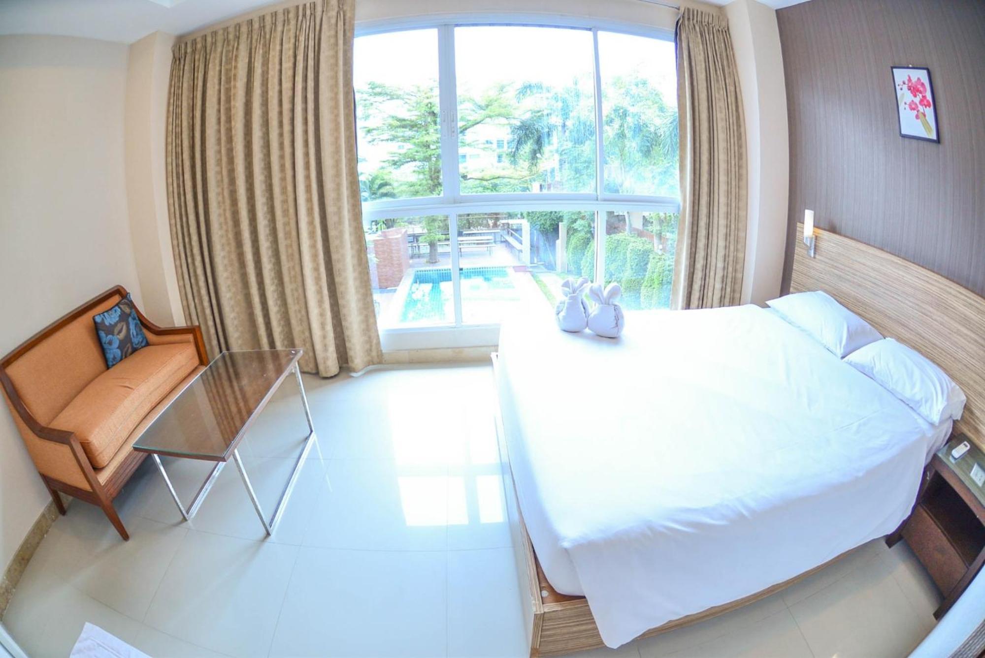 ตำหนักวิลล่า 10 ห้องนอน พร้อมสระว่ายน้ำส่วนตัว Ban Nong Tabaek Exterior photo